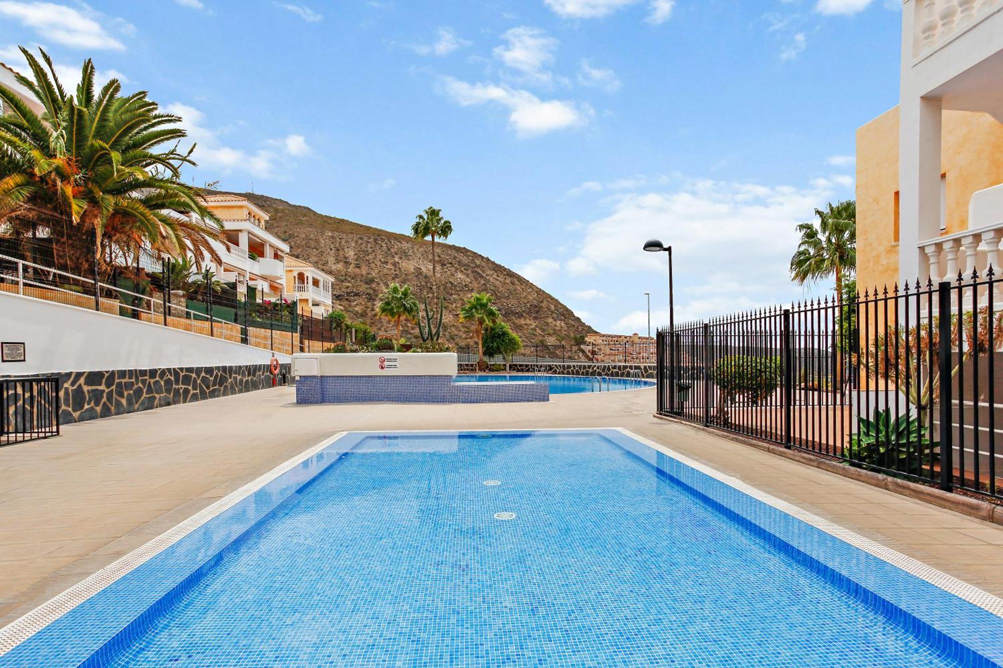 1 Bedroom Giuly Sea Views In Los Cristianos Los Cristianos  Dış mekan fotoğraf